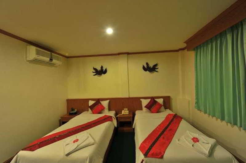 Pl Guesthouse Patong ภายนอก รูปภาพ