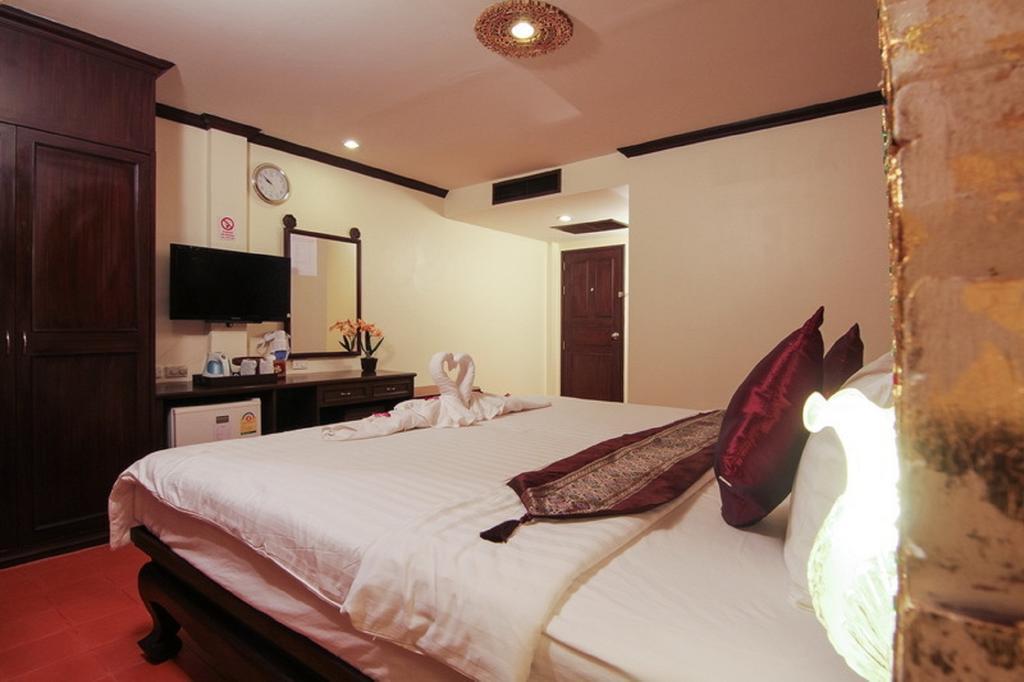 Pl Guesthouse Patong ภายนอก รูปภาพ