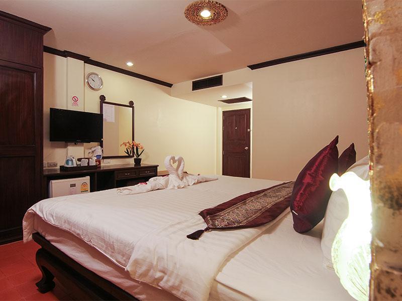 Pl Guesthouse Patong ภายนอก รูปภาพ